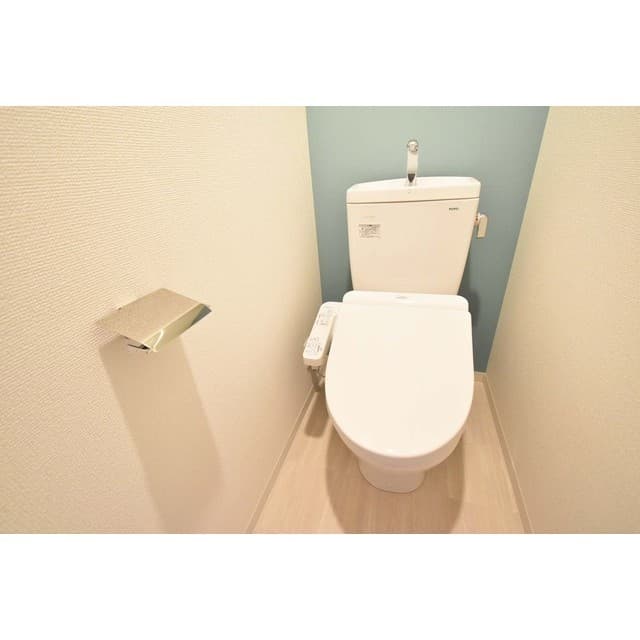 Room image 12