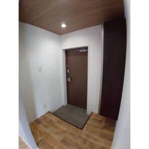 Room image 13