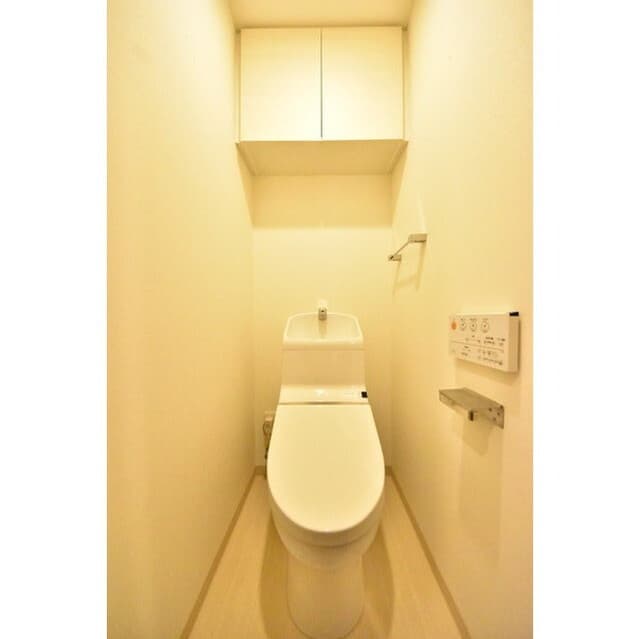 Room image 12