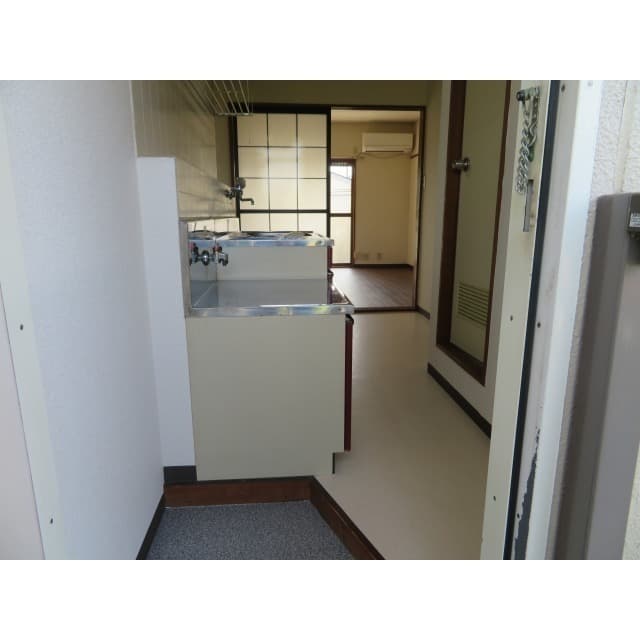 Room image 16