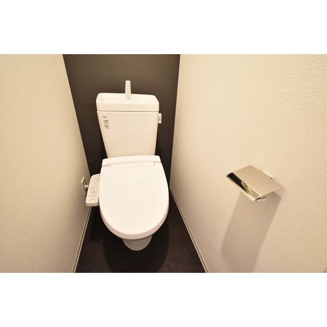 Room image 12