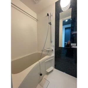 Room image 9