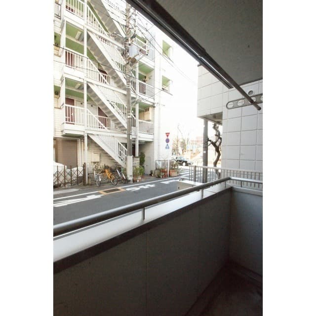 Room image 8