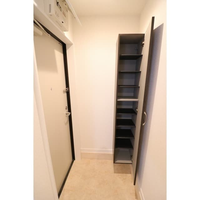 Room image 16