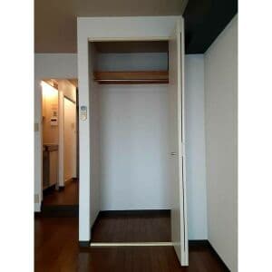 Room image 14