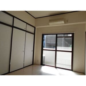 Room image 14