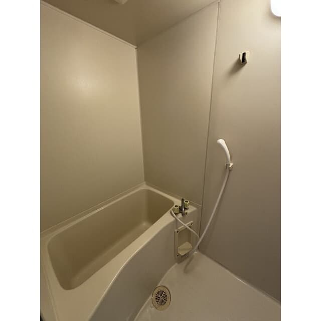 Room image 11