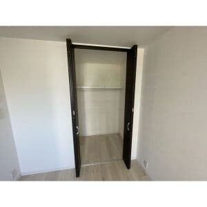 Room image 16