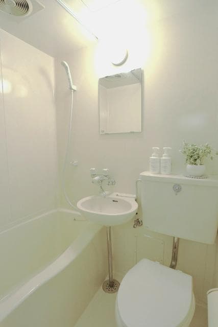 Room image 9