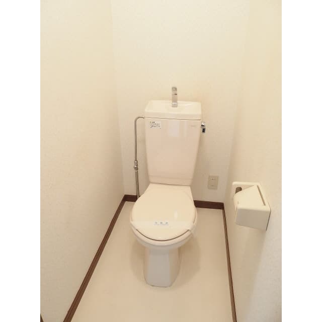 Room image 11