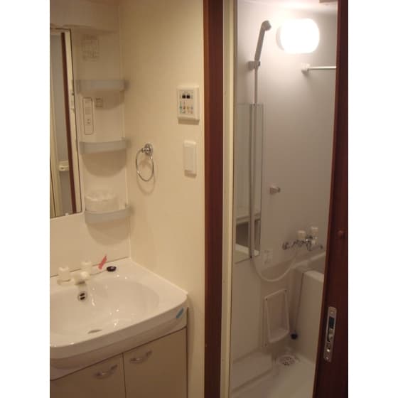 Room image 14