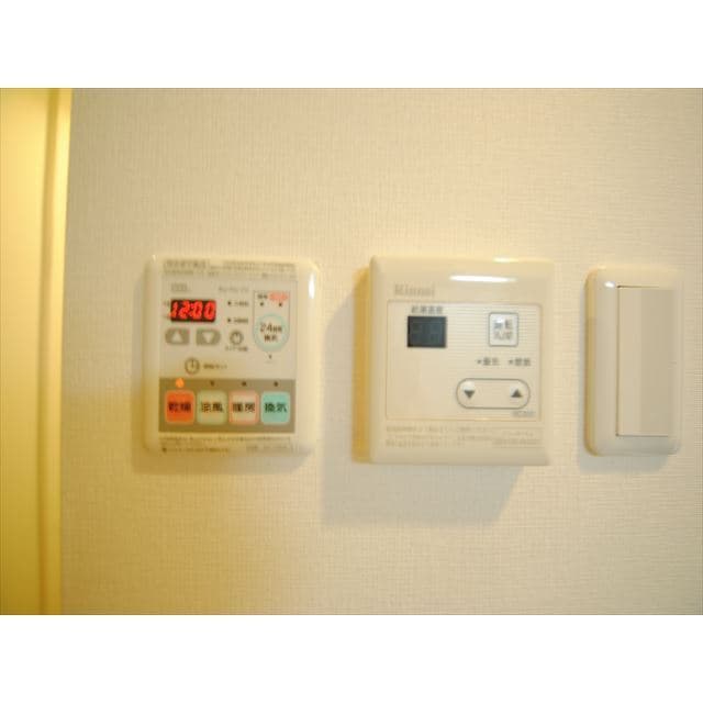Room image 16