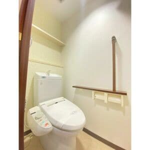 Room image 16