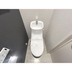 Room image 12