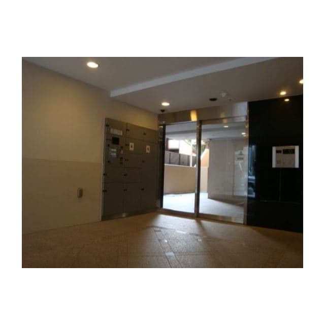 Room image 11