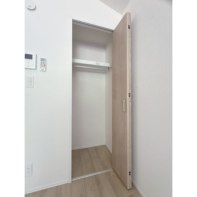 Room image 12