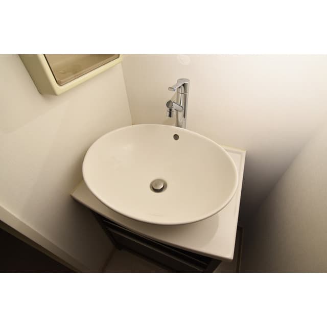 Room image 12