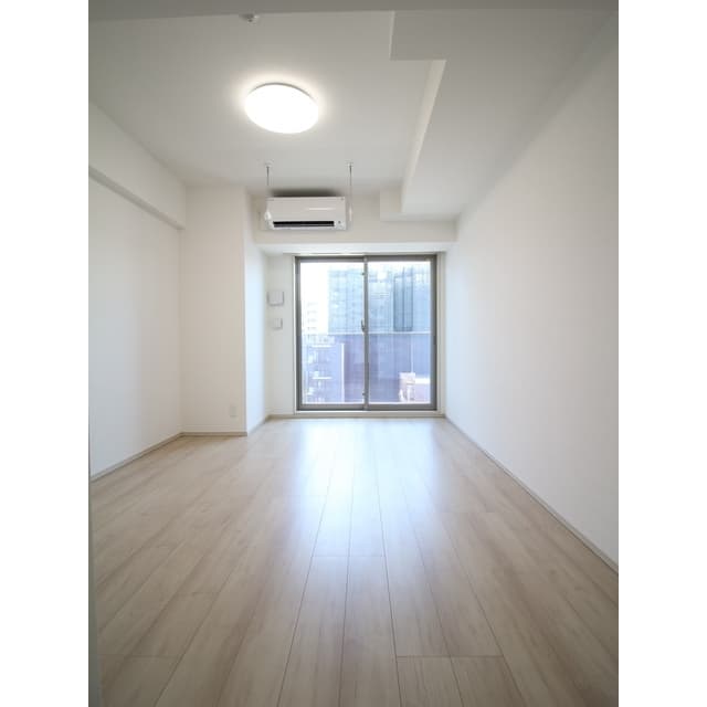 Room image 16