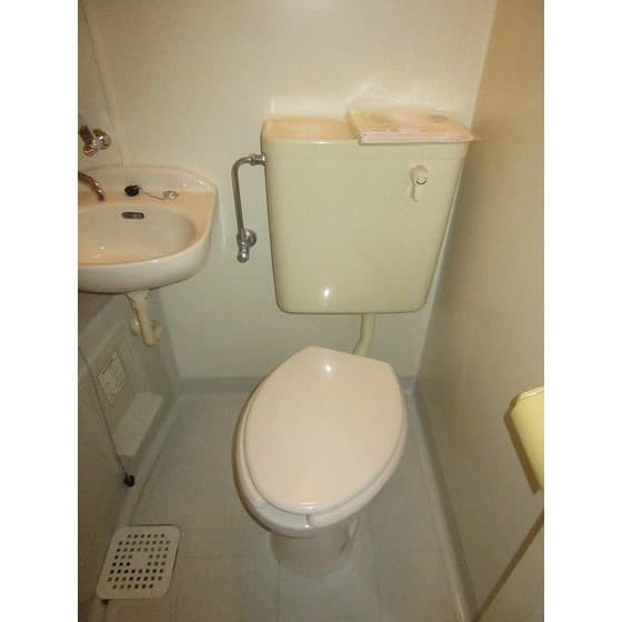 Room image 13