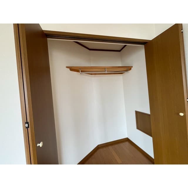 Room image 14