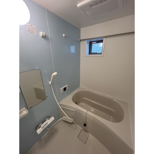 Room image 10