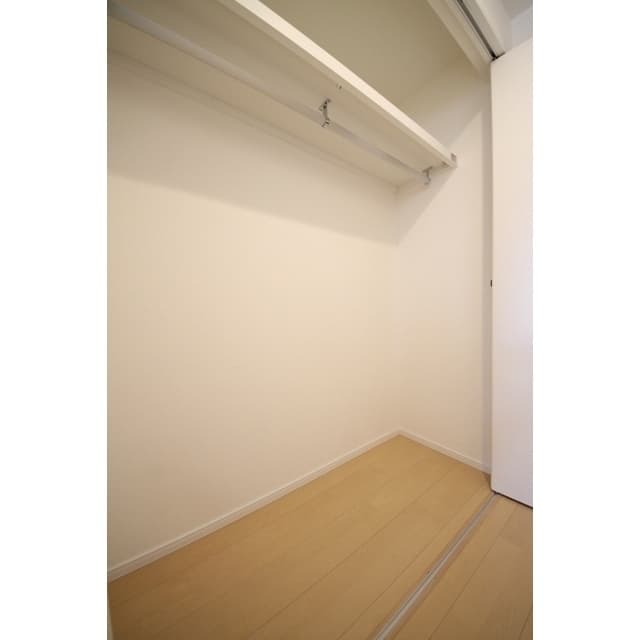 Room image 14