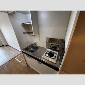 Room image 10
