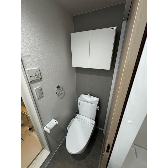 Room image 11