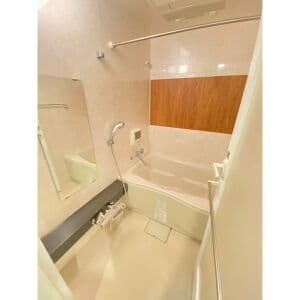 Room image 9