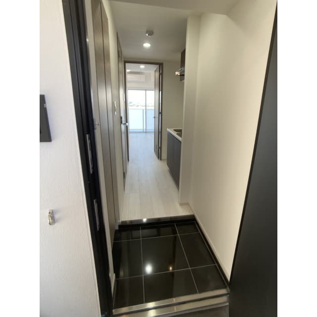 Room image 8
