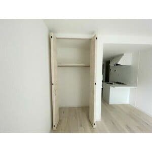 Room image 8
