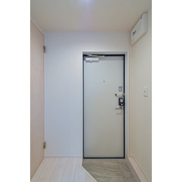Room image 9