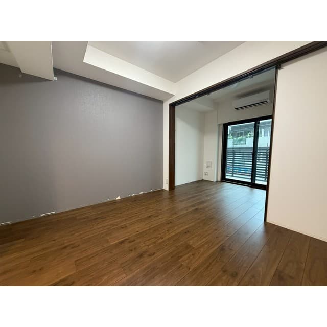 Room image 14