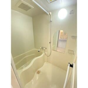 Room image 13