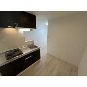 Room image 11