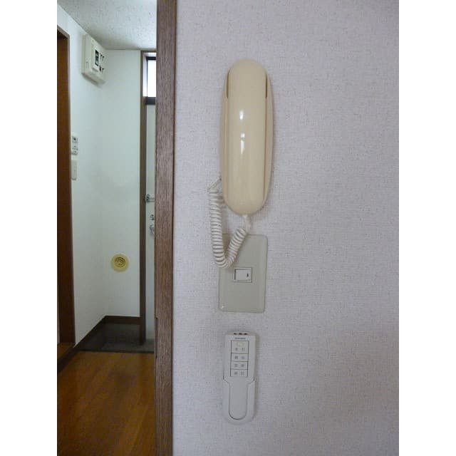 Room image 11