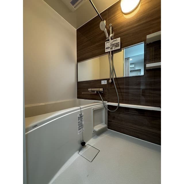 Room image 10