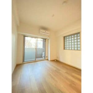Room image 12