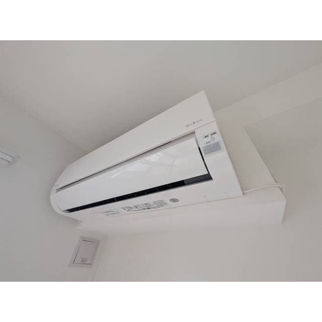 Room image 15