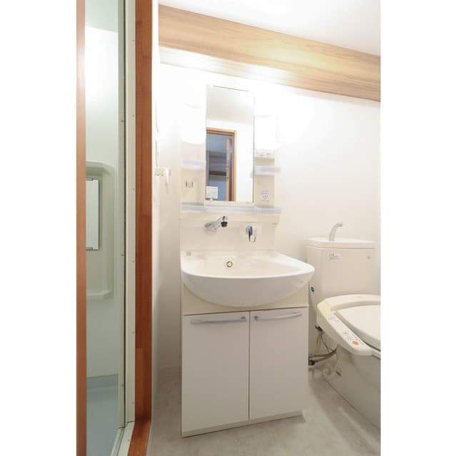 Room image 8
