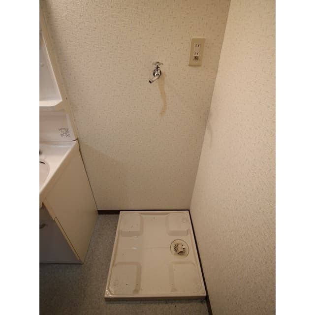Room image 13