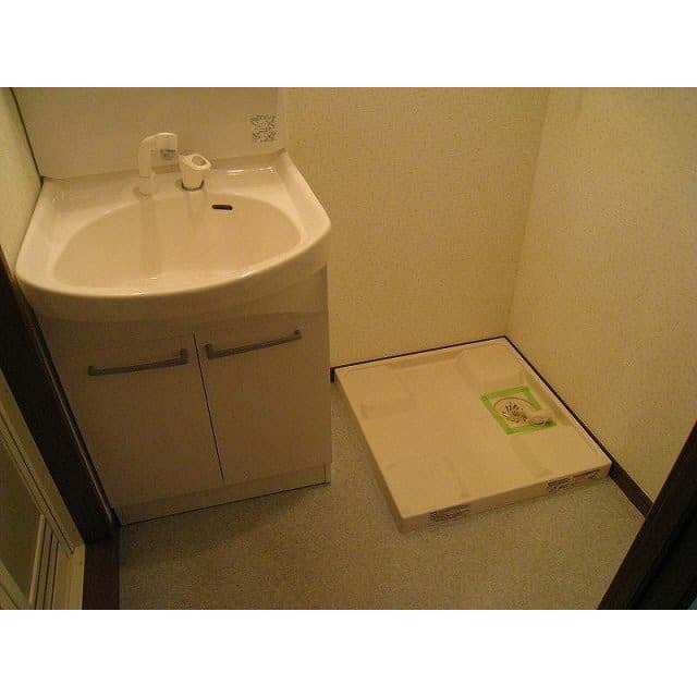 Room image 12