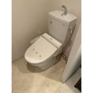 Room image 8