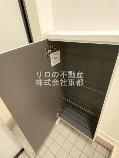 Room image 16