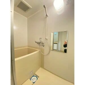 Room image 8