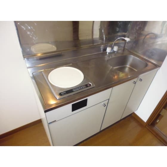 Room image 8