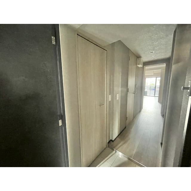 Room image 16