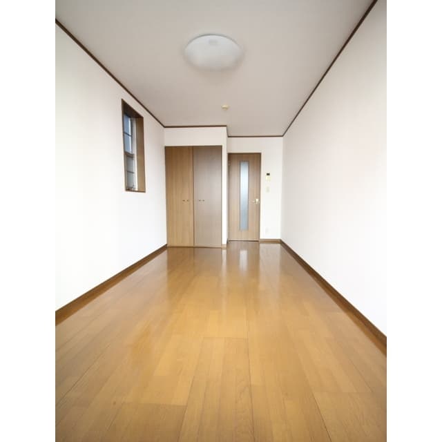 Room image 14