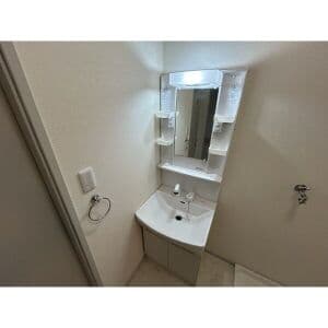 Room image 16