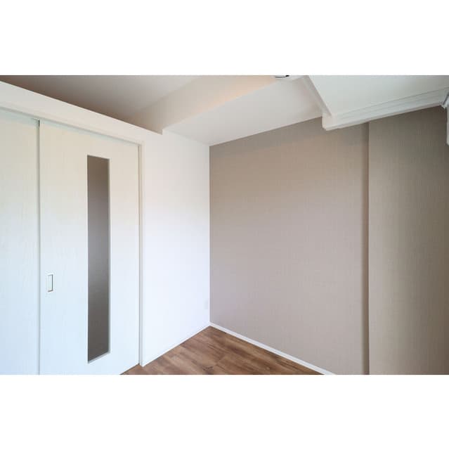 Room image 16